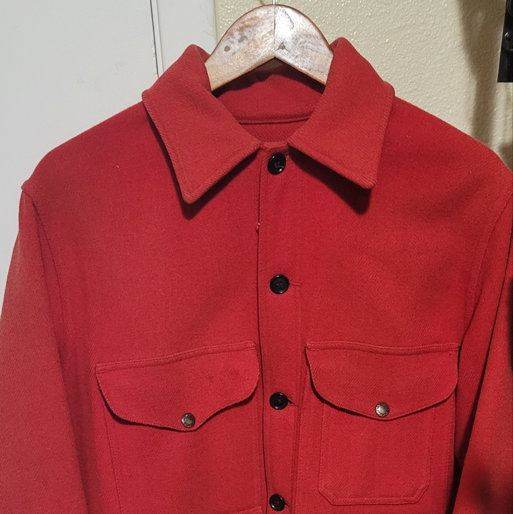 Original vintage size large red Filson wool mackinaw hunting jacket